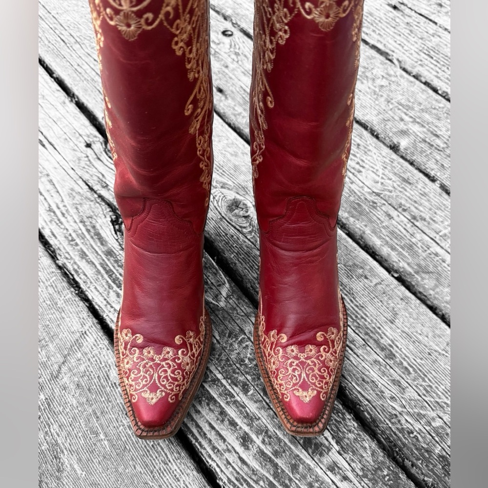 Corral Vintage Beautiful Scarlet Red Women’s Cowboy Boots - Picture 3 of 7